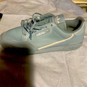 Adidas Continental 80 size 7